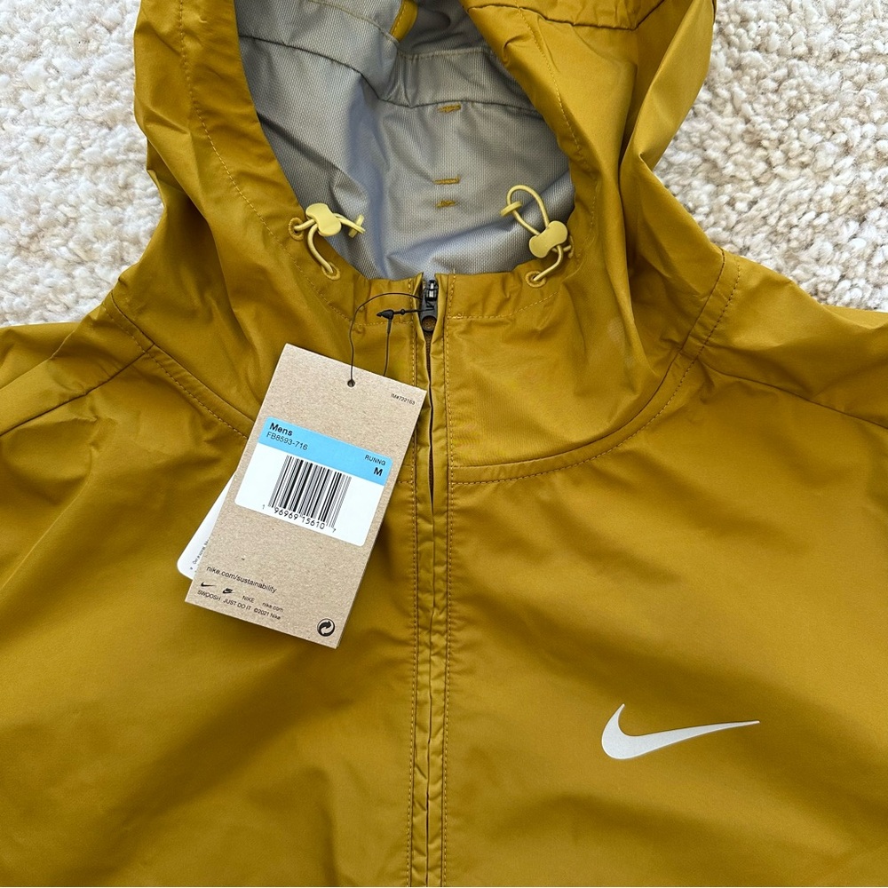 Nike Men's Running Jacket Windrunner Storm-FIT - Picture 2 of 7